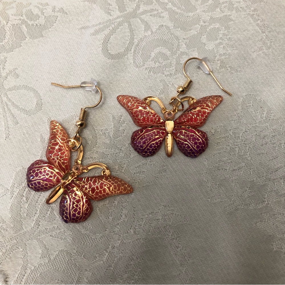 Gimefive Butterfly Acrylic Earrings Women's Red/Pink - Picture 3 of 5